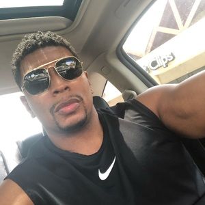 Meet your Posher, Carlos